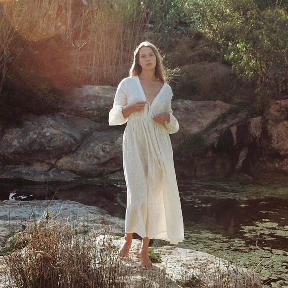 SOLD A Perfect Nomad White Maxi Backless Dress Summer Vacation Boho Bridal - Picture 6 of 10